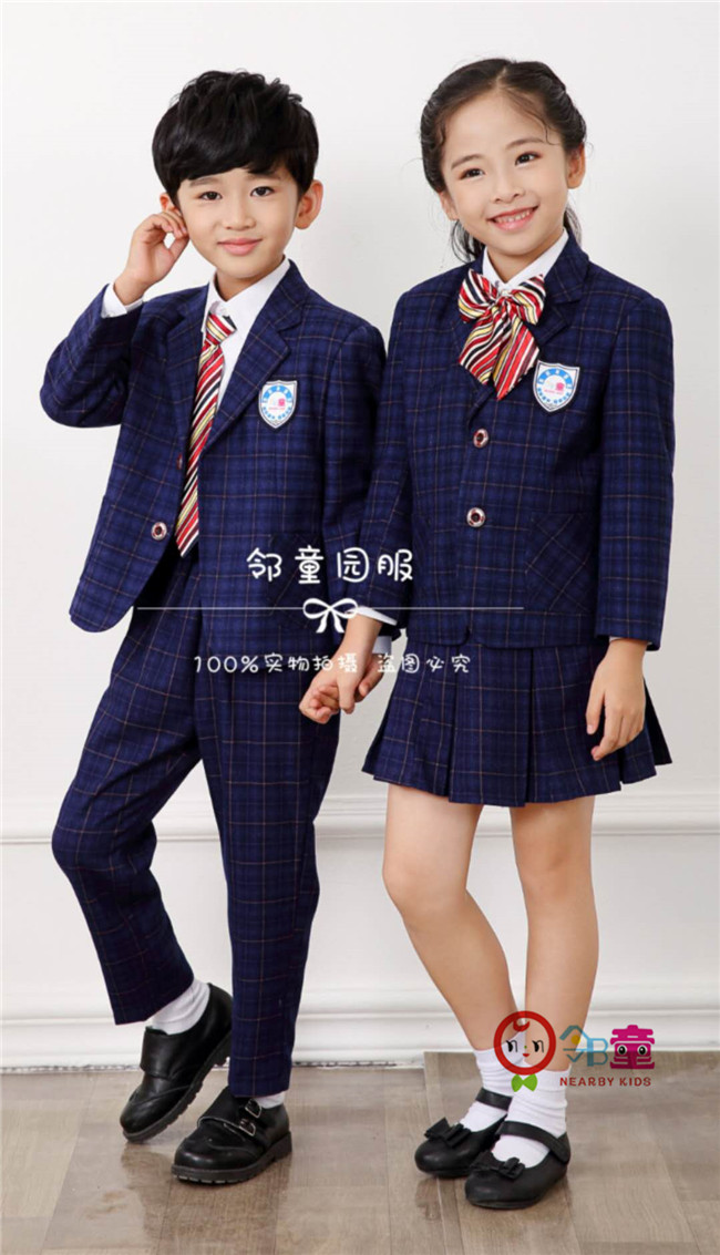 氣質(zhì)迷人秋冬禮服 鄰?fù)穲@服