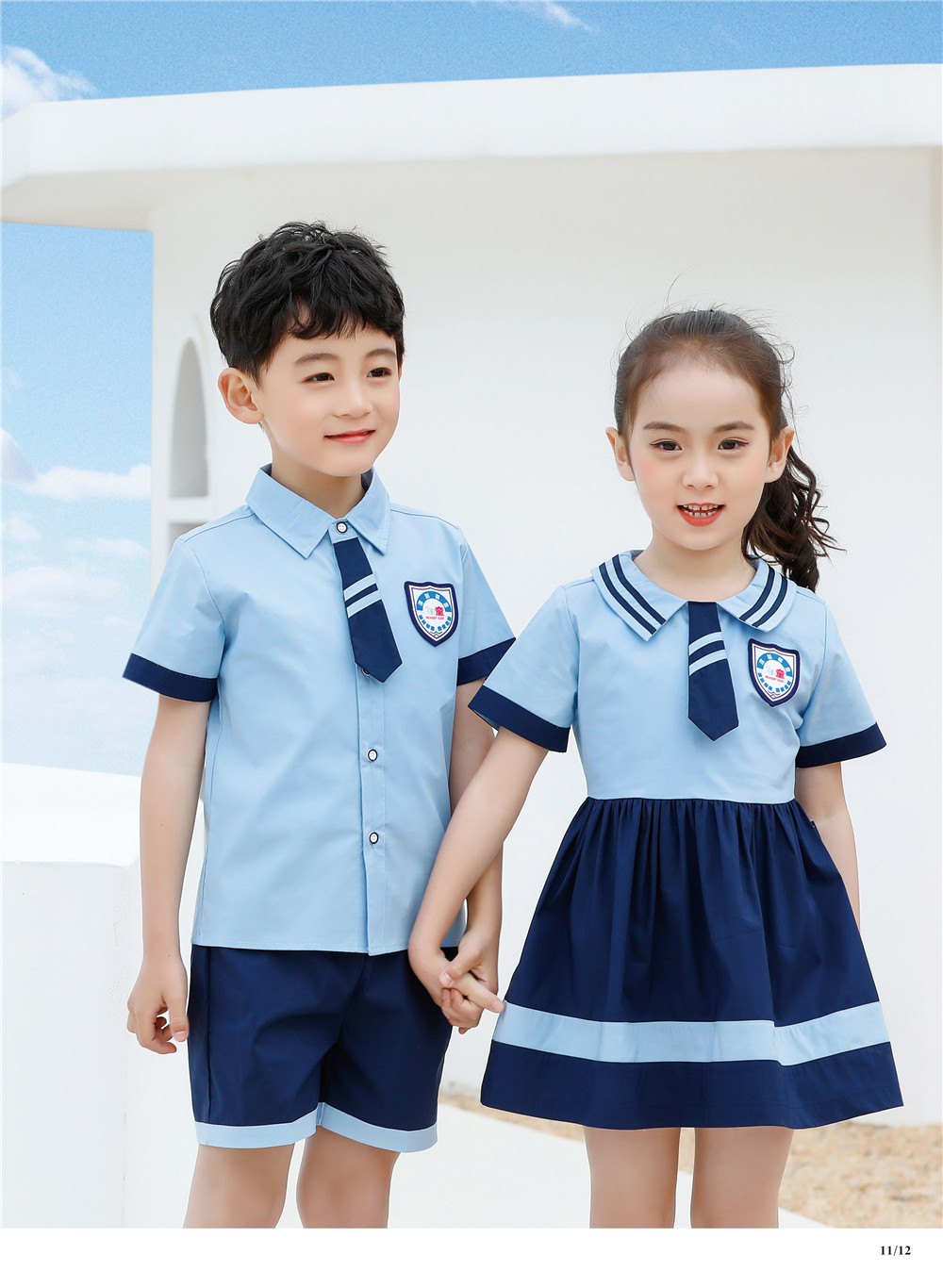 海軍藍(lán)風(fēng)格幼兒園小禮服，爆賣(mài)6萬(wàn)套