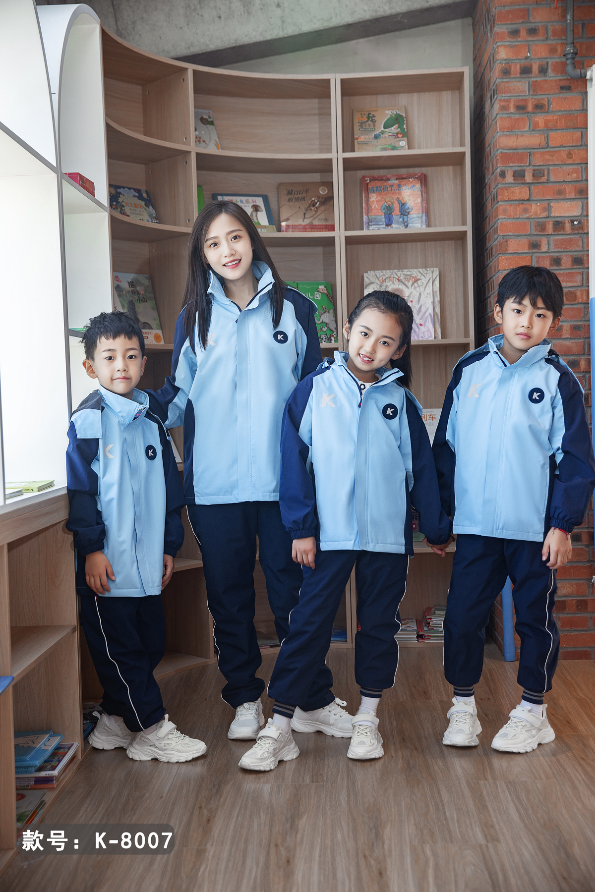 沖鋒衣園服藍(lán)色